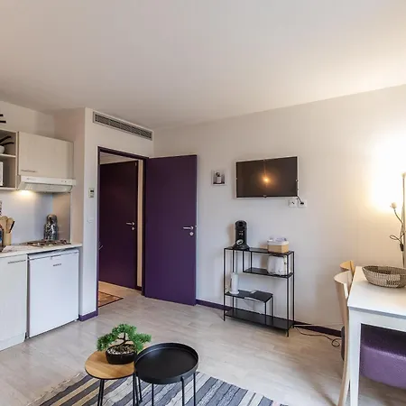 Apartment Tithome 2 - Gare, Centre Ville, Vue Montagne Et Chateau